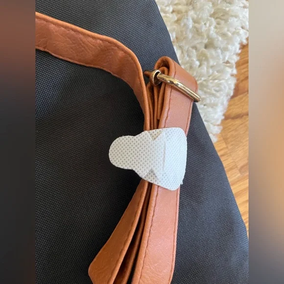 NWT DSW black canvas backpack with faux saddle brown accents - Picture 3 of 10